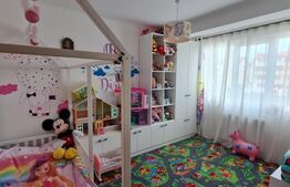 Casa cu  4 camere, 2 parcari, zona centrala Floresti