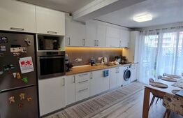 Casa cu  4 camere, 2 parcari, zona centrala Floresti