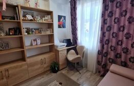 Casa cu  4 camere, 2 parcari, zona centrala Floresti