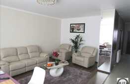 3 camere, 85 mp, balcon, finalizat in 2014! Zona strazii Closca! Cu parcare!