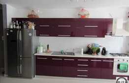 3 camere, 85 mp, balcon, finalizat in 2014! Zona strazii Closca! Cu parcare!