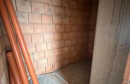 Apartament 4 camere, etaj intermediar, zona Vivo