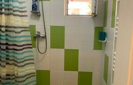 Casa de 35mp, curte, parcare, zona Intre Lacuri