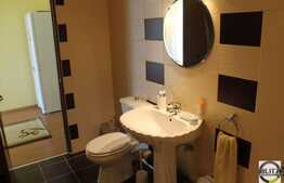 Vanzare 2 camere, 51 mp, balcon, zona Florilor! Partial mobilat!