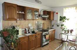 De vanzare 3 camere, 56 mp, terasa de 9.5 mp, zona Tauti! Cu parcare!