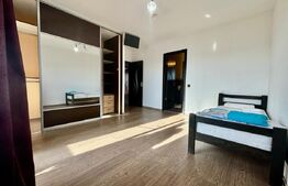 Apartament, 4 camere, 113mp, 2 parcari, 3 balcoane, pod, zona Terra