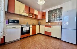 Apartament, 4 camere, 113mp, 2 parcari, 3 balcoane, pod, zona Terra