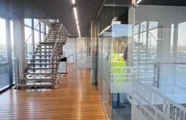 Hala cu pod rulant, cladire admininstrativa