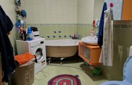 Apartament cu 2 dormitoare, 56.3mp, intermediar, zona Porii