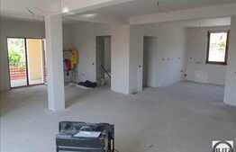 3 camere, 129 mp, imobil tip casa/vila, garaj, zona strazii C.A.Rosetti!