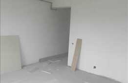 De vanzare 2 camere, 44 mp utili, balcon, semifinisat! Zona Terra! Cu parcare!