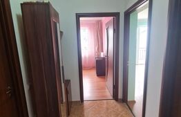 Apartament decomandat, 2 camere, etaj intermediar, parcare, zona Florilor