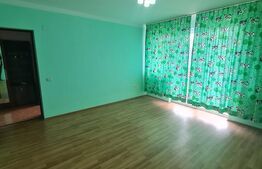 Apartament decomandat, 2 camere, etaj intermediar, parcare, zona Florilor