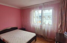 Apartament decomandat, 2 camere, etaj intermediar, parcare, zona Florilor