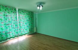 Apartament decomandat, 2 camere, etaj intermediar, parcare, zona Florilor