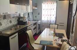 Vanzare apartament 3 camere, 66 mp, boxa, garaj, zona strazii Aurel Vlaicu