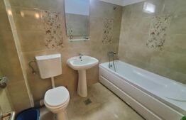 Apartament cu 2 camere, etaj intermediar, parcare, zona Florilor