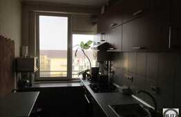 Vanzare 2 camere, 58 mp, balcon de 7 mp, decomandat, zona Porii!