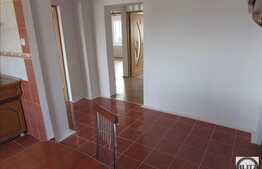 Vanzare apartament 3 camere, 74 mp, decomandat, boxa subsol, zona Calea Manastur