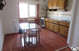 Vanzare apartament 3 camere, 74 mp, decomandat, boxa subsol, zona Calea Manastur