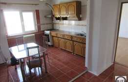 Vanzare apartament 3 camere, 74 mp, decomandat, boxa subsol, zona Calea Manastur