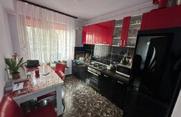 Apartament cu 2 camere decomandat, balcon, etaj 2/5, parcare, zona Petrom 