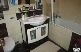 Vanzare apartament 3 camere, 70 mp, complet mobilat, zona Sala Sporturilor