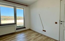 Apartament de 2 camere, 40mp, parcare, terasa 46mp, zona Terra