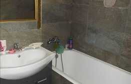 De vanzare apartament 3 camere, 55 mp, boxa subsol, zona Billa