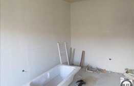 2 camere, 57 mp utili, 2 balcoane, semifinisat! TERASA de 17 mp! Zona Porii!