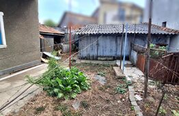 Casa renovabila/demolabila cu teren de 365 mp, zona Paris