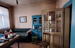 Casa renovabila/demolabila cu teren de 365 mp, zona Paris