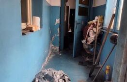 Casa renovabila/demolabila cu teren de 365 mp, zona Paris