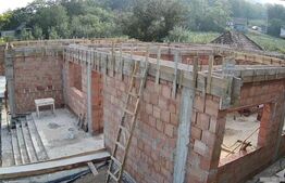 Casa 5 camere, 176mp, la rosu, Gadalin