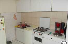 3 camere, 63 mp, semidecomandat, etaj intermediar, zona Profi