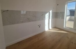 Închiriază Penthouse spațios și luminat în zona Tractoru