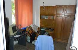 Vanzare apartament 5 camere,160 mp, garaj, boxa subsol, zona strazii Ady Endre