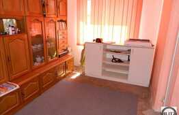 Vanzare apartament 5 camere,160 mp, garaj, boxa subsol, zona strazii Ady Endre