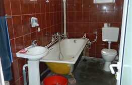 Vanzare apartament 5 camere,160 mp, garaj, boxa subsol, zona strazii Ady Endre