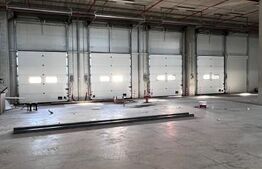 Hala clasa A, langa autostrada 