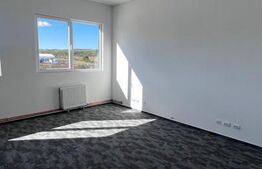 Hala clasa A, langa autostrada 