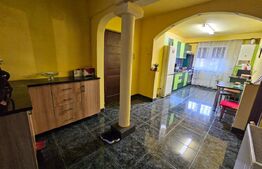 Apartament 3 camere, decomandat, 66 mp, etaj intermerdiar, zona Pietei Flora