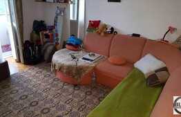 3 camere, decomandat, 65 mp, mobilat dragut, garaj, zona Hotel Royal