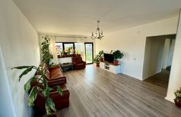 Casa frumoasa si insorita, de vanzare. Sanpetru-Bod. Curte spatioasa.