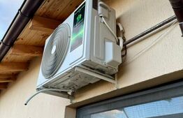 Casa frumoasa si insorita, de vanzare. Sanpetru-Bod. Curte spatioasa.