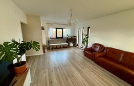 Casa frumoasa si insorita, de vanzare. Sanpetru-Bod. Curte spatioasa.