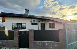 Casa frumoasa si insorita, de vanzare. Sanpetru-Bod. Curte spatioasa.