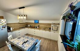 Casa frumoasa si insorita, de vanzare. Sanpetru-Bod. Curte spatioasa.