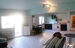 Vanzare apartament 3 camere, 65 mp, boxa subsol, zona strazii Fabricii