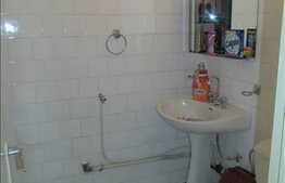 Vanzare apartament 3 camere, 67 mp, parcare,boxa subsol, zona strazii Primaverii